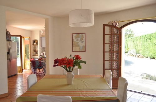 Saint-Genies-de-Malgoires Maison | Grande maison avec piscine hydromassage, 5 chambres avec sb & wc individuels