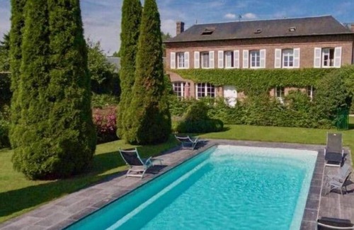 Epegard Maison | Grande Maison avec Terrasse et Piscine Privative