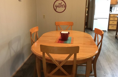 Longdale Maison | Large Fun Filled Home near Canton lake