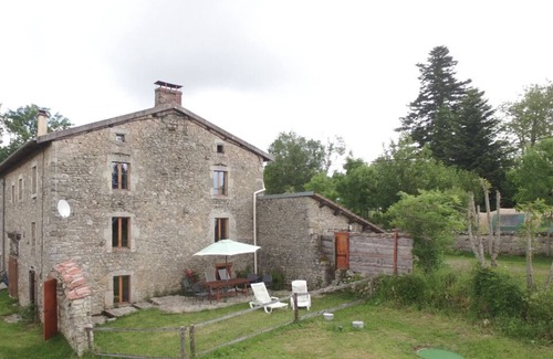 Saint-Germain-lʼHerm Maison | Large gite for 12 people in an oasis of peace
