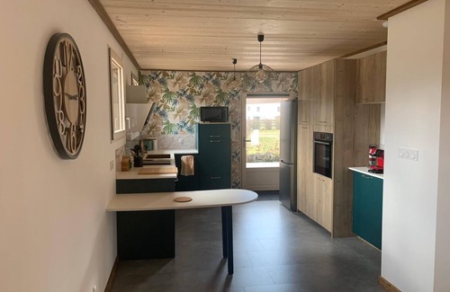 Cuvier Maison | Gîte grande capacité 12 à 14 pers, idéalement situé au coeur du massif jurassien