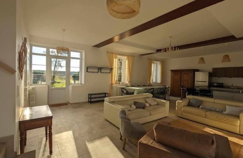 Crisenoy Maison | Large gite for rent -12 people