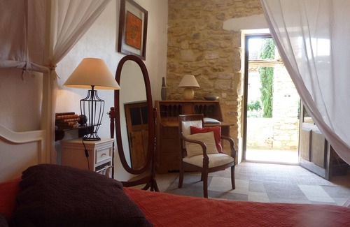 Saint Michel d'Euzet Autre | Grand gîte dans superbe domaine provençal, L'Arbre d'Or, piscine et jardin.