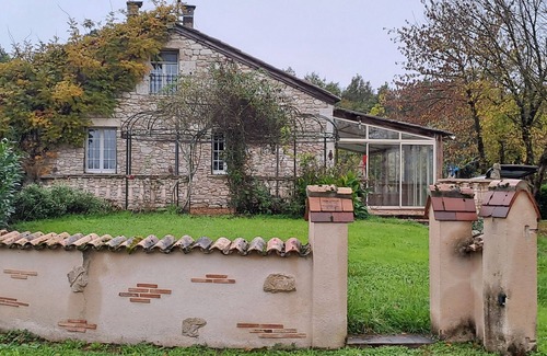 Montazeau Maison | Grand gîte pleine nature Grande capacité Animaux acceptés