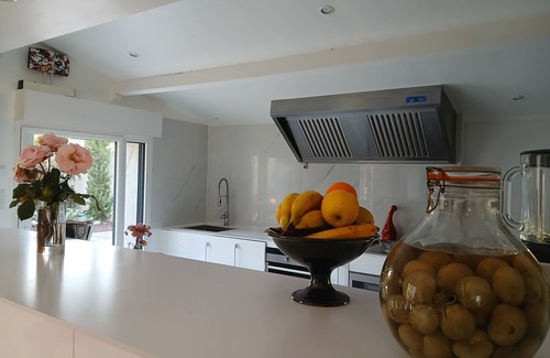 Saint-Vincent-sur-Graon Maison | Vaste Maison, piscine chauffée, pool house, située à proximité des plages.