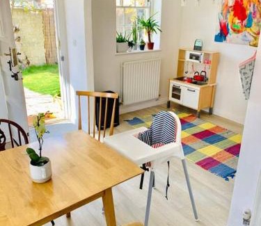 Warminster Maison | Large historic family home nr Longleat and Bath