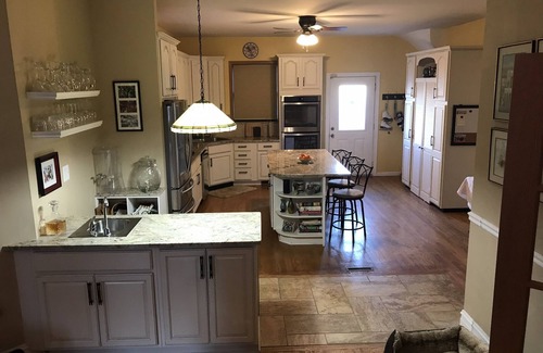 Douglas Maison | Large historic home minutes from downtown Chicago and the lakefront.