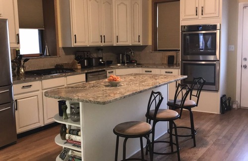 Douglas Maison | Large historic home minutes from downtown Chicago and the lakefront.