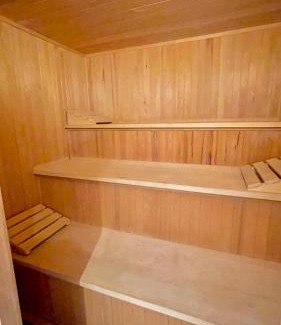 Lenggries Appartement | Large holiday apartment with sauna, terrace, garden and open fireplace
