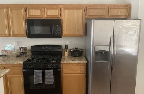 Banning Maison | Large Home w/ Spacious Backyard and Pool