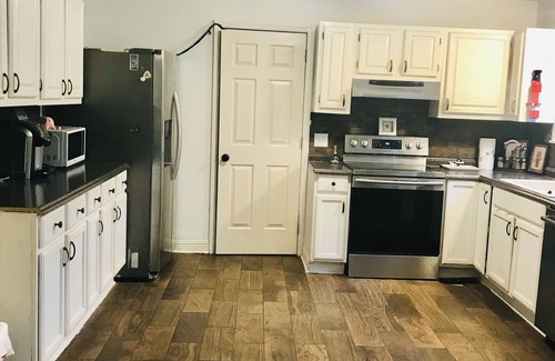 Tifton Maison | Large Home with A Pool & Four Bedrooms