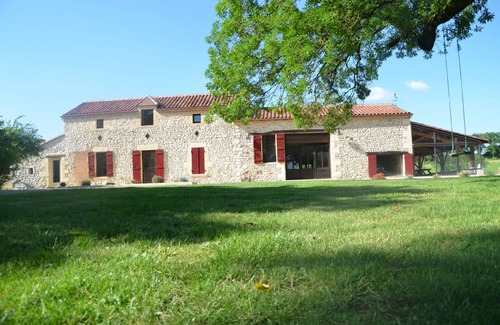 Nojals-et-Clotte Maison | Grande maison 230m², 16 pers, piscine privée et chauffée, 6000m² à la campagne