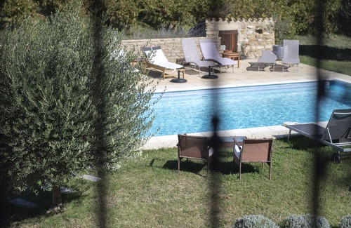 Puyvert Maison | Grande maison au pied du Luberon à 2 Km de Lourmarin avec piscine