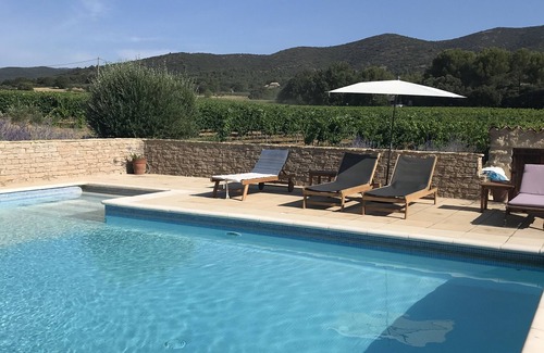 Puyvert Maison | Grande maison au pied du Luberon à 2 Km de Lourmarin avec piscine
