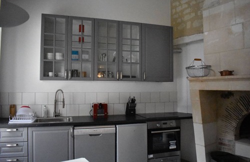 Villentrois Maison | Grande maison de 6 à 14 personnes, très bien rénovée, jardin agréable.