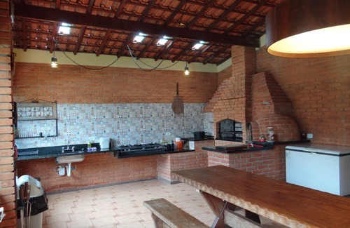 Boituva Maison | Grand chalet confortable dans une communauté fermée | NOUVELLEMENT RÉFORMÉ