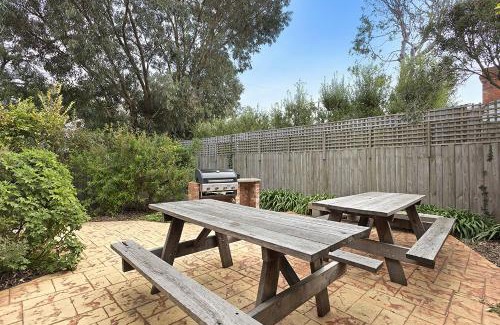 Queenscliff Maison | Large House on Wharf Street