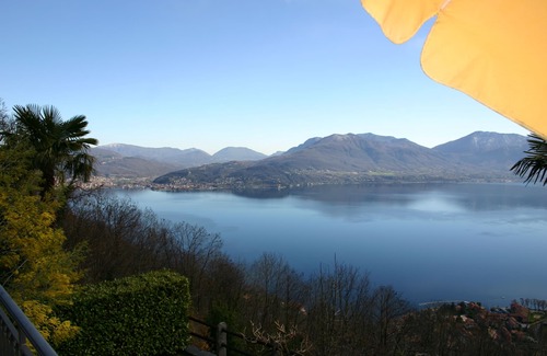 Piancassone Maison | Grande maison avec jardin et vue imprenable sur le lac Majeur