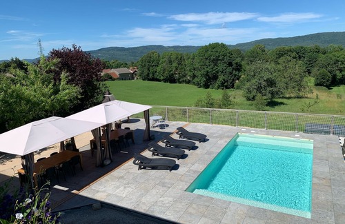 Ordonnaz Maison | Grande maison avec piscine pour groupes d'amis et familles, séminaires