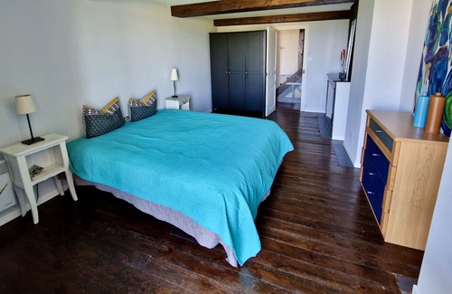 Roullens Maison | Large House with terrace - view of the City of Carcassonne