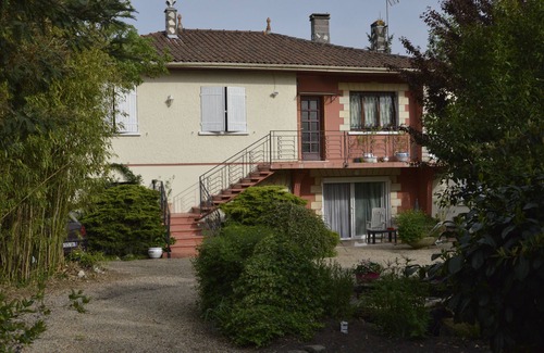 Ambares-et-Lagrave Appartement | Grand studio indépendant près Bordeaux