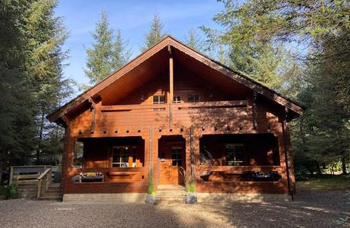 Ballyconnell Maison | Large Luxury Log Cabin Getaway