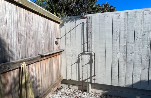 Mount Maunganui Maison | Large Modern 5 Bedroom Home - 5 min to the beach!
