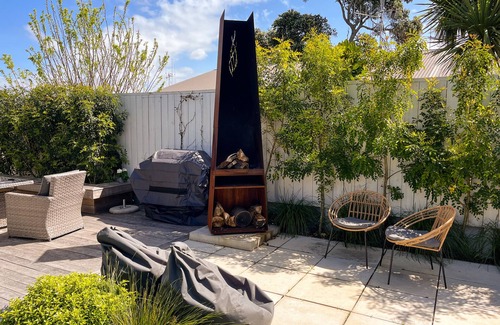 Mount Maunganui Maison | Large Modern 5 Bedroom Home - 5 min to the beach!