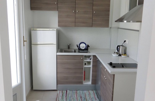 Liberation Appartement | APPARTEMENT MODERNE 33m2, CUISINE SÉPARÉE AVEC TERRASSE, QUARTIER LIBERATION