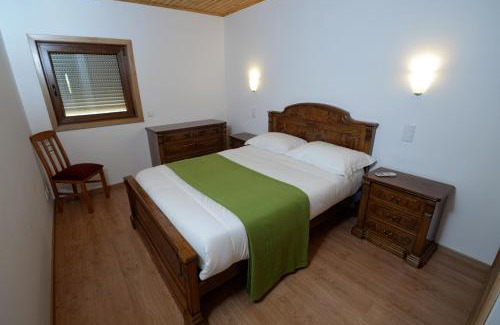 Codecoso Villa | Large Modern Villa in Celorico de Basto with Private Pool