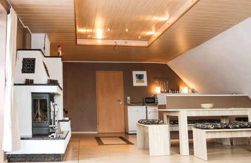 Mecklenburger Seenplatte Appartement | Grande nouvelle. 4 Chambre-appartement à Neubrandenburg