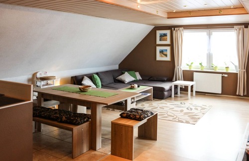 Mecklenburger Seenplatte Appartement | Grande nouvelle. 4 Chambre-appartement à Neubrandenburg