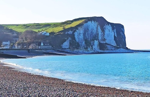 Vittefleur Maison | Large Normandy seaside house with heated pool and Nordic bath