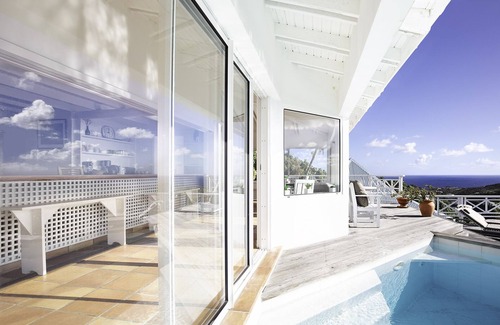 Vitet Maison | Grande villa avec vue sur l'océan accrochée au calme