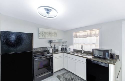 Fruitland Park Appartement | Large one-bedroom with king-sized bed in beautiful Fruitland Park
