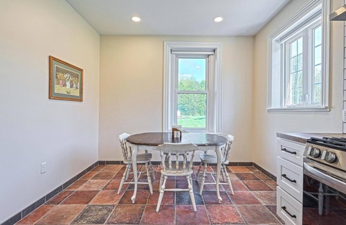Halifax Appartement | Large One Bedroom Apartment in Historic Farmhouse - Family Friendly!