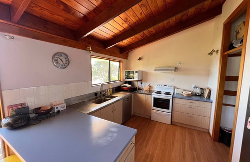 Onemana Maison | Large Onemana House with amazing views, sleeps 14
