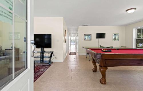 Kendall Maison | Large Open Floor Home with Fire Pit on the Lake