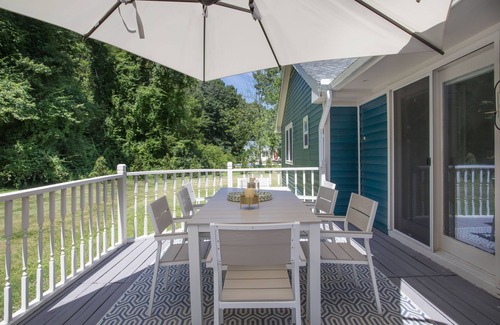 Copake Maison | Large Pool + New spacious 4 BR home - walk to Gym, Tennis & Boating on Lake!