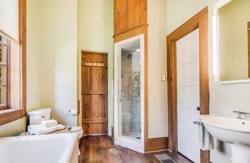 Brenham Maison | Large, private country home located near Round Top, Texas.