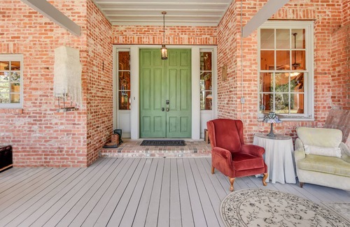 Brenham Maison | Large, private country home located near Round Top, Texas.