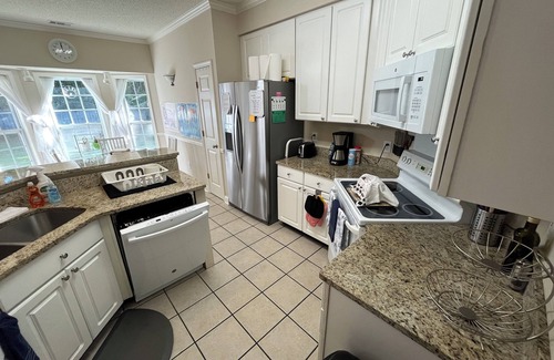 Pickwood Maison | Large private home near campus