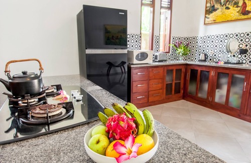 Lovina Villa | Grande villa privée avec belle piscine dans un jardin tropical