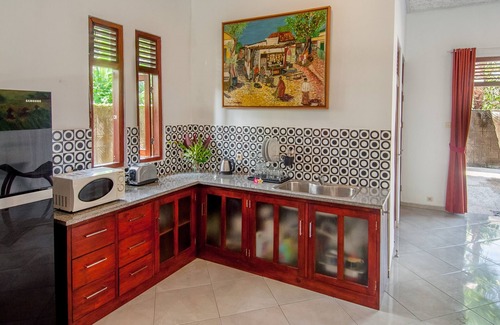 Lovina Villa | Grande villa privée avec belle piscine dans un jardin tropical