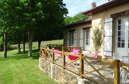Montagnac-la-Crempse Maison | Grande maison au calme entourée de verdure 3 chambres - 2 salles de bains
