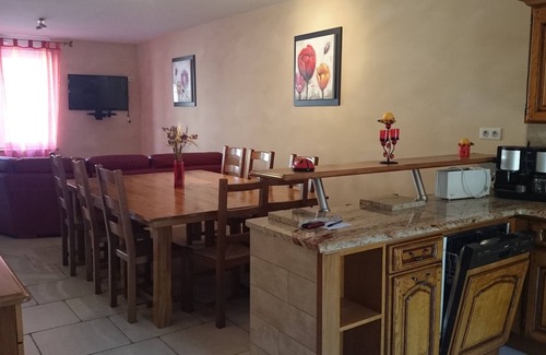 Lafrancaise Maison | Grand gite calme 10 personnes avec spa et sauna A 3 MN de la vallée des loisirs