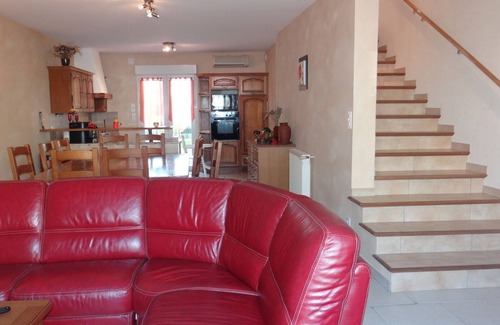 Lafrancaise Maison | Grand gite calme 10 personnes avec spa et sauna A 3 MN de la vallée des loisirs