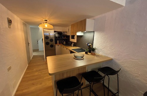 Saint-Hippolyte Appartement | Grand duplex rénové 6/8 personnes Domaine Privé avec 2 piscines - 10 min plages