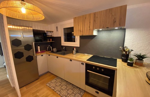 Saint-Hippolyte Appartement | Grand duplex rénové 6/8 personnes Domaine Privé avec 2 piscines - 10 min plages