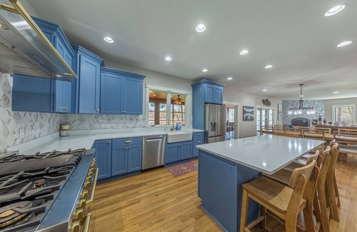 Crosby Maison | Multi-generation lakefront home very close to Cuyuna Trails and downtown Crosby